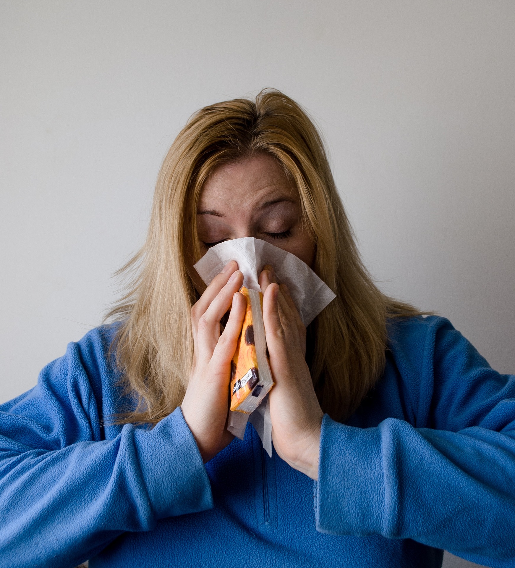 Treat hay fever allergy symptoms naturally